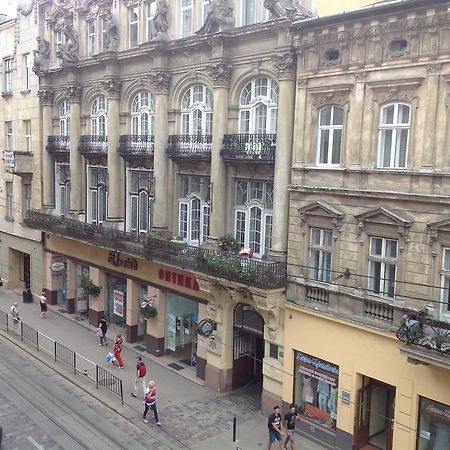 Apartments On Doroshenka 19 リヴィウ エクステリア 写真