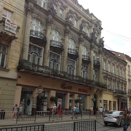 Apartments On Doroshenka 19 リヴィウ エクステリア 写真