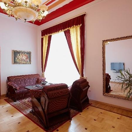 Apartments On Doroshenka 19 リヴィウ エクステリア 写真